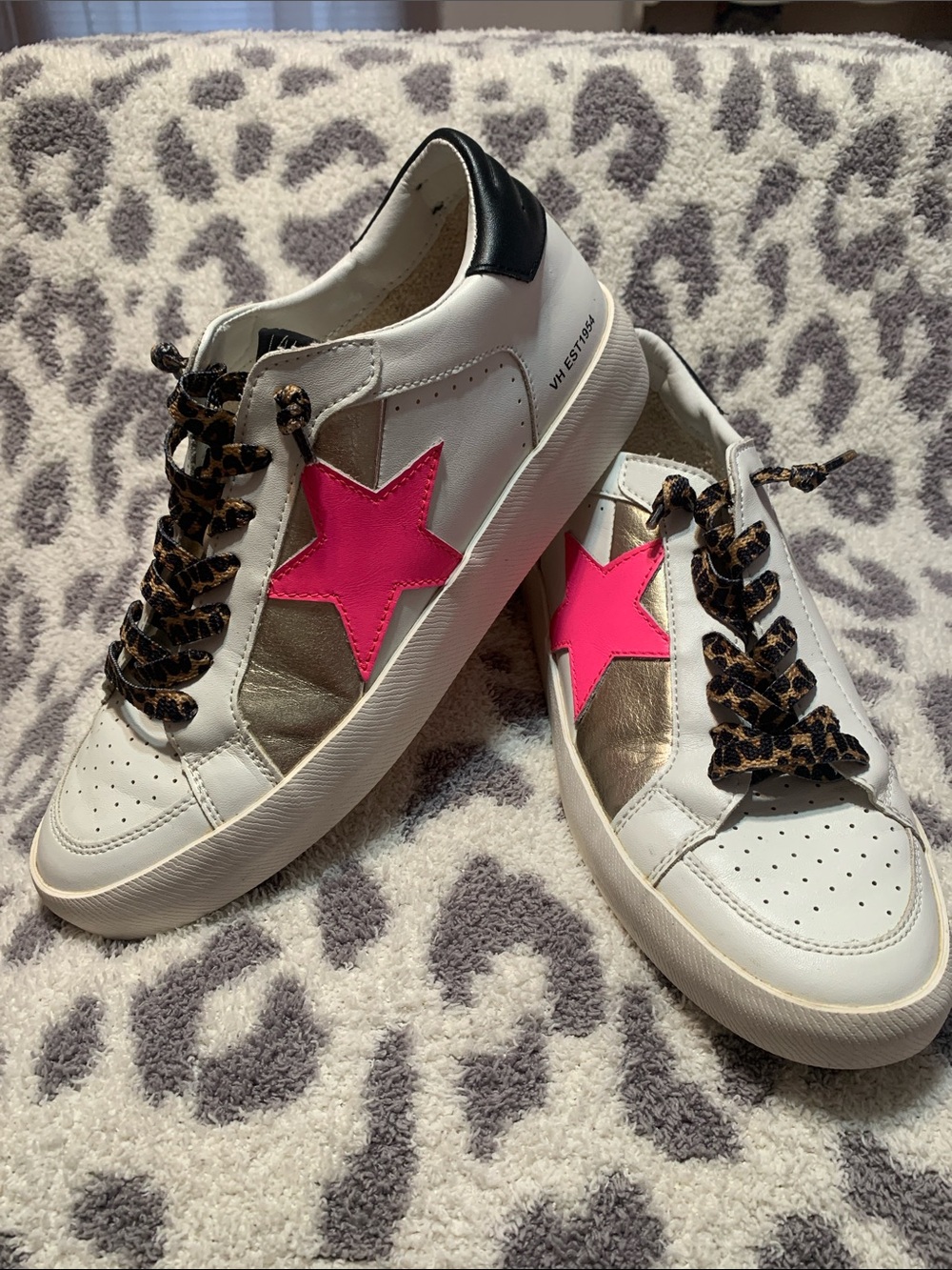 Vintage Havana White Sneakers with Hot Pink Star & Black Heel